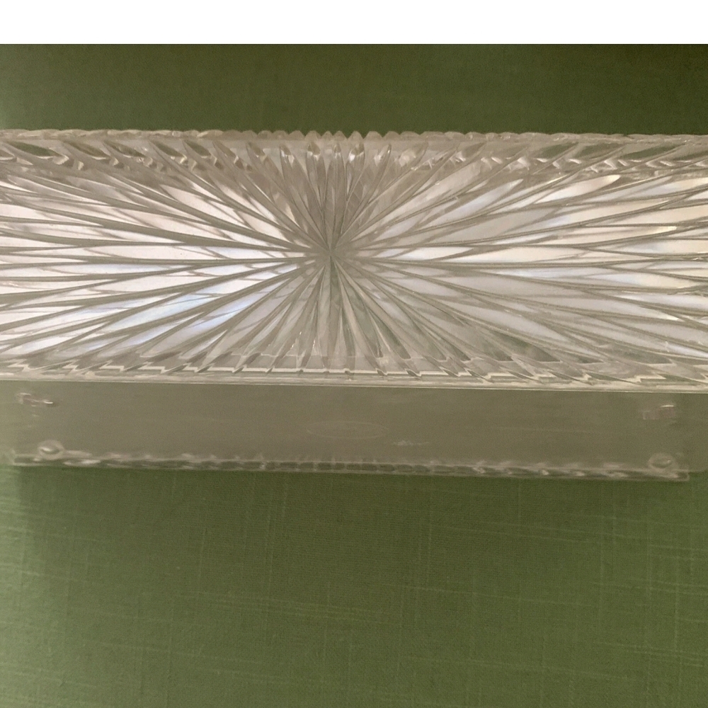 Vintage Lucite Acrylic Tissue Box Cover - Clear - Picture 2 of 4